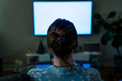 More than three hours of binge-watching TV could be sign of loneliness