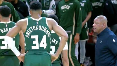 Giannis Appeared to Ignore Doc Rivers During Latest Bucks Loss