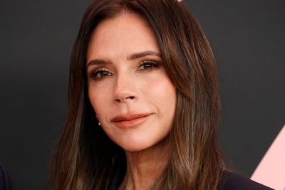 Victoria Beckham fans push solo single towards number one amid Brooklyn fallout