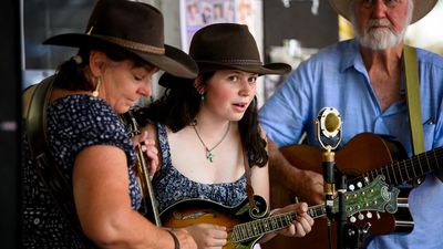 Buskers lay bare their souls in country music heartland