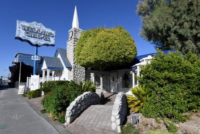 Chapel of a little less love: Vegas saw 2 percent decline in weddings last year