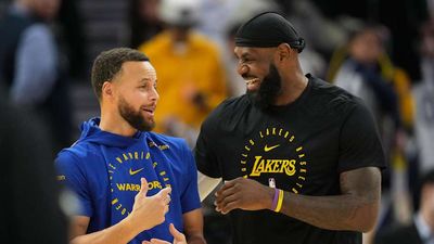 Report: Warriors to Explore Landing LeBron James, Giannis Antetokounmpo This Offseason