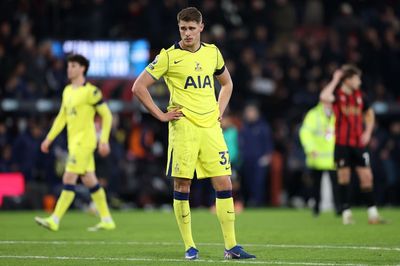 Tottenham: Thomas Frank makes Micky van de Ven request amid transfer rumours