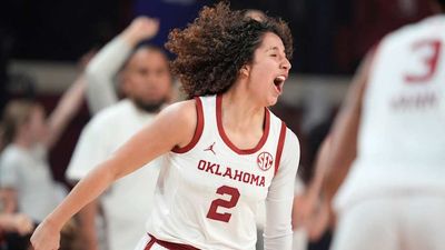 Aaliyah Chavez Announces Herself With Dominant OT Performance vs. South Carolina