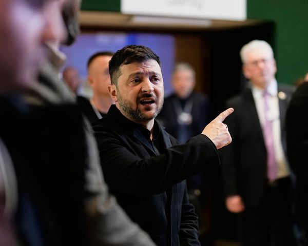 US, Ukraine and Russia delegations head to Abu Dhabi for their first trilateral talks of the war