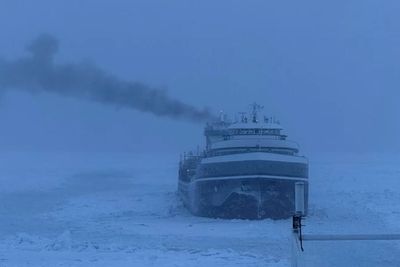 US Coast Guard icebreaker frees ship caught in thick ice on Lake Huron