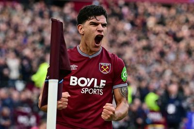 West Ham 3-1 Sunderland: Hammers boost survival as Granit Xhaka clashes with home fans