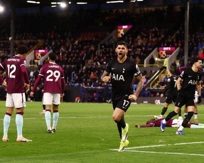 Romero’s late strike rescues point for troubled Tottenham at Burnley