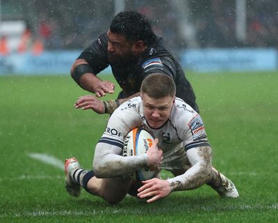 Heward earns win for Bristol against Exeter with rain stopping open play