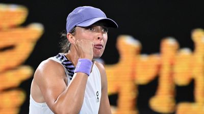 Seeds dominate as Australian Open reaches business end