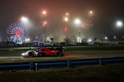 Daytona 24, Hour 12: Fog halts green-flag running as Porsche remains in control