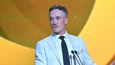 Trans-Australia runner's emotional homelessness speech