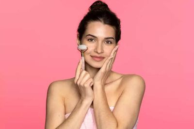 Bad Habits That Make Your Skin Age Faster