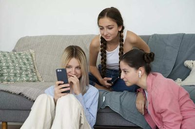 Setting Boundaries With Teens in a Digital Age