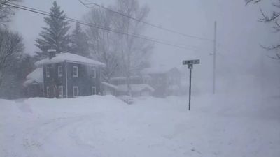 US winter storm: More than 9,000 flights cancelled as massive ice and snow disrupt travel