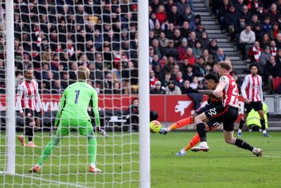 Brentford 0-2 Nottingham Forest: Igor Jesus and Taiwo Awoniyi on target as Bees stunned