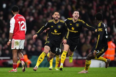 Matheus Cunha fires Man Utd to thrilling comeback win at Arsenal to stun leaders