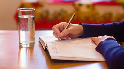 I Asked ChatGPT the Smartest Way To Turn $10,000 Into Passive Income in 2026 — Here’s What It Said