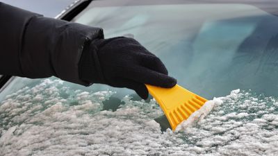 Never pour hot water on a frozen windshield — here's the safe way to defrost it fast with a common household item