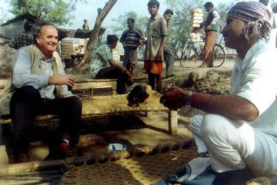 Mark Tully, BBC correspondent known as the 'voice of India,' dies at 90