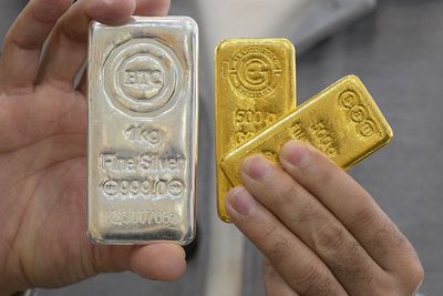 Gold and silver prices collapse: Should you be buying or selling?