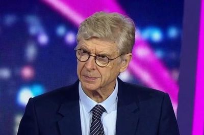 Arsene Wenger names two Arsenal players who are cracking under title pressure