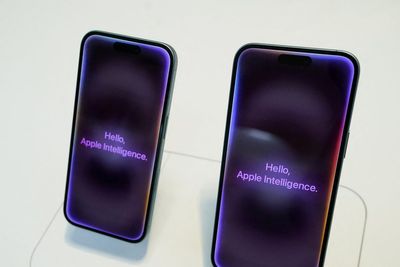 Apple to unveil new AI-powered Siri next month, report says