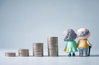 The Retirement Budget Trap: Why Expenses Spike Between Ages 62 and 70