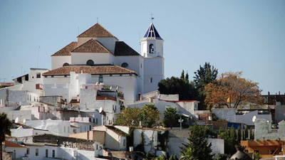 'I Think the Children Saw It': UK Man Surrenders After Allegedly Killing His Ex-Wife at Her Home in Spain