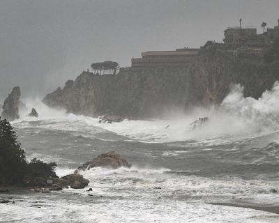 Hundreds feared dead in attempt to cross Mediterranean during cyclone