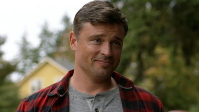 Tom Welling On Why He Left LA For A Smallville
