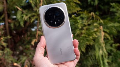 Honor Magic 8 Pro vs. OnePlus 15: A flagship matchup that's closer than expected