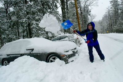 Warning issued over snow shovelling after three deaths in Pennsylvania