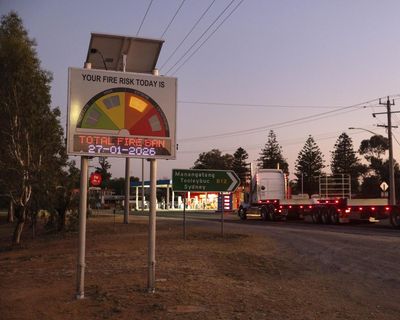 Heat records tumble in Victoria as authorities warn against complacency amid significant blazes