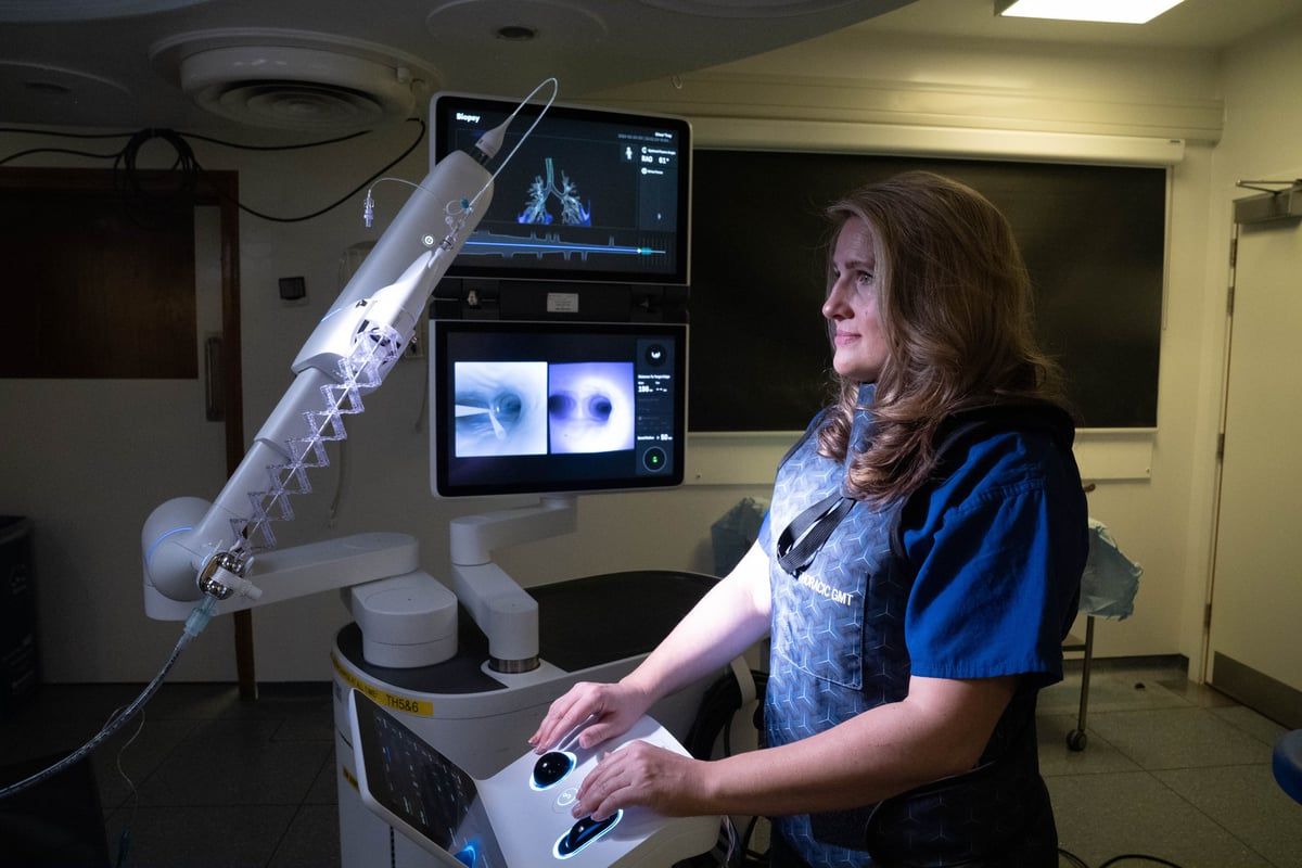 ‘Trailblazing’ NHS pilot combines AI and robotics to…