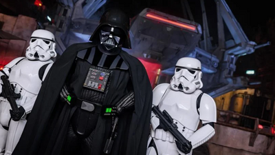 Star Wars: Galaxy's Edge gets an upgrade, as the Disneyland attraction adds classic characters from the original trilogy