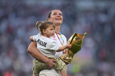 England lock Abbie Ward pregnant with second child