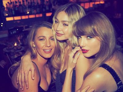 Taylor Swift, Blake Lively Text Fallout Update: Pop Star Logs Fifth Global No. 1 Despite Text Controversy