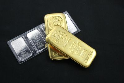 Gold and Silver Prices Breaks New Records Again, What Experts Say You Should Do Now