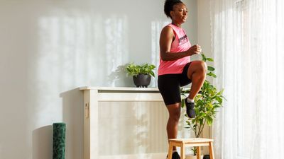 I’m a personal trainer who helps clients get stronger after injury—these are the three exercises I recommend everyone do to prevent knee issues