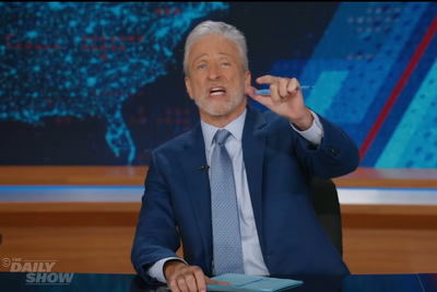 Jon Stewart and Anderson Cooper roast Trump’s seeming abandonment of Second Amendment after Alex Pretti shooting