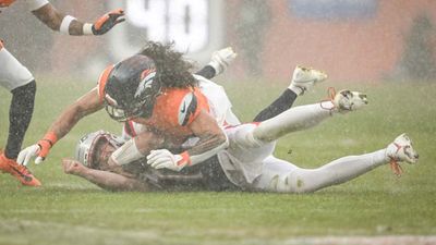 Did Drake Maye Hurt His Throwing Shoulder on This Play During AFC Championship Game?
