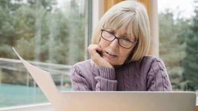 I'm a Financial Adviser: This Is How You Can Minimize the Damage of Bad Market Timing at Retirement