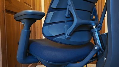 This office chair has a battery, and I have some questions