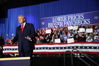 Trump ignores Minnesota uproar and tries sticking to economy in Iowa as Republicans call for Noem’s resignation