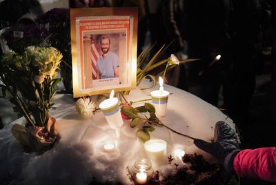 Minnesota ICE live updates: Border Patrol agents involved in Alex Pretti shooting put on leave