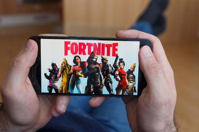 Gamer sues Fortnite and Minecraft creators over alleged addiction
