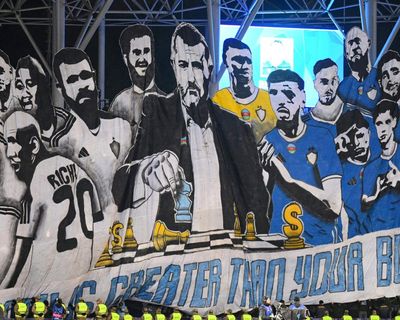 A strict and successful disciplinarian – Liverpool face Azerbaijan’s Sir Alex Ferguson