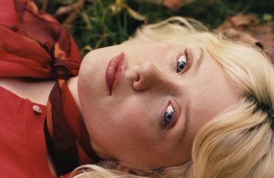 Maisie Peters' new album features Julia Michaels and Marcus Mumford