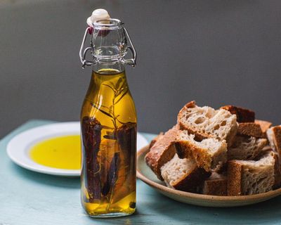 How to convert kitchen scraps into an infused oil – recipe